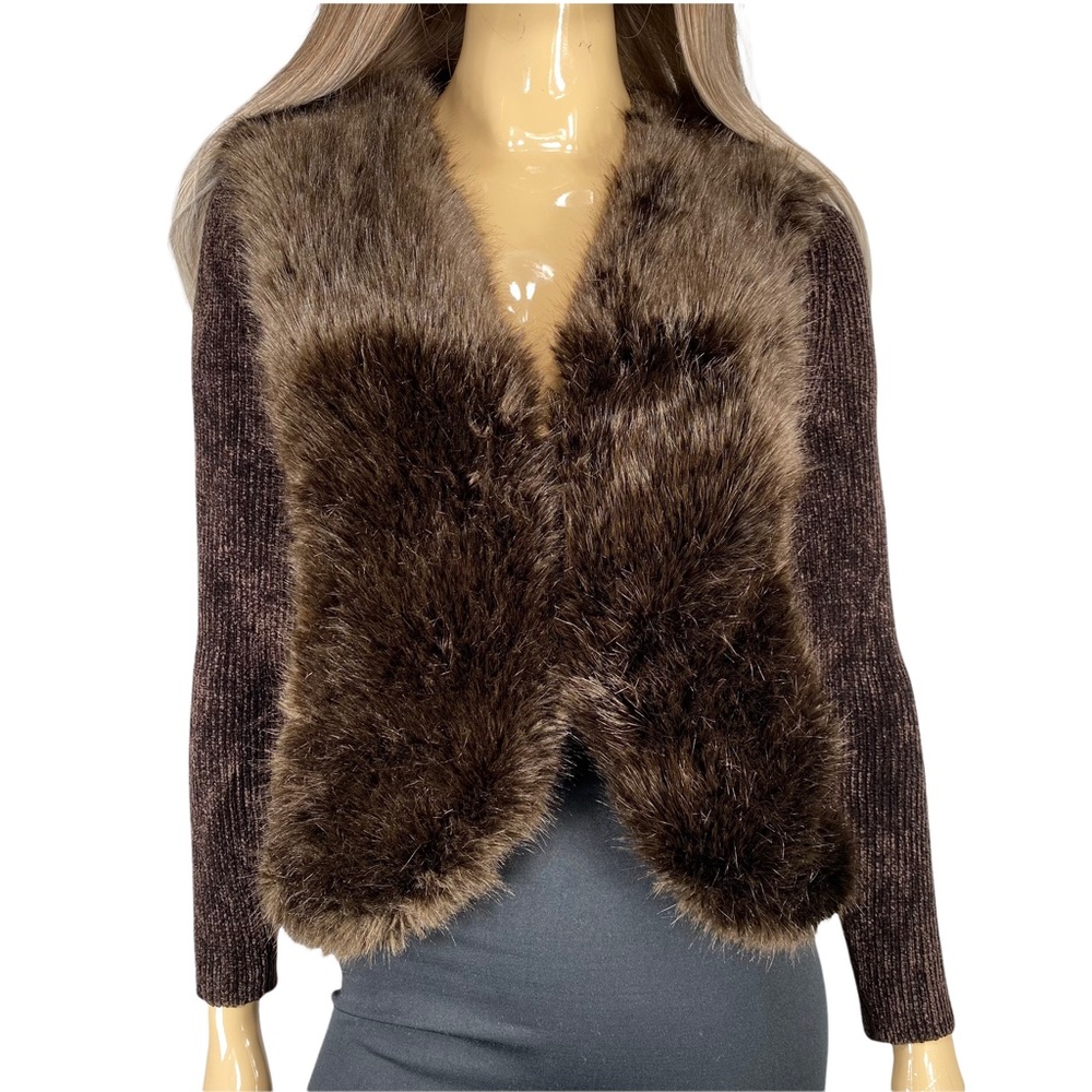 Lisa International Women’s Brown Faux Trimmed Sweater Size PL